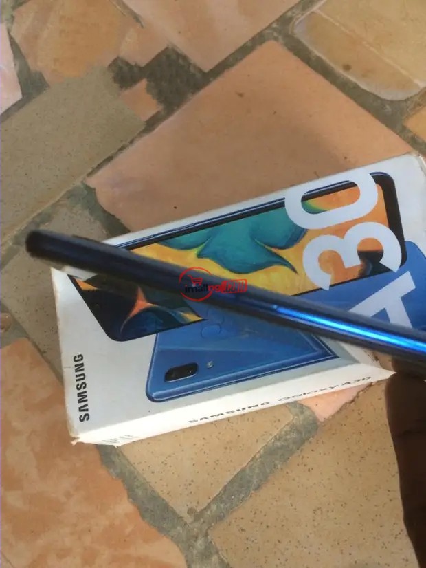 Samsung Galaxy A30 64 GB Blue