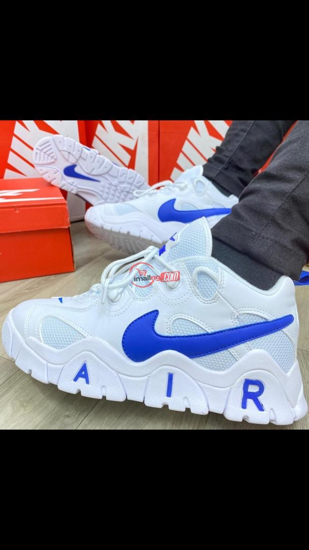 Air max snickers available