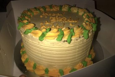 10″ Carrot cake with cream