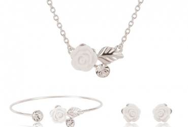 New Necklace Earrings Bracelet Three-piece Flower Jewelry Set Diamond Clothing Accessories Set – Silver