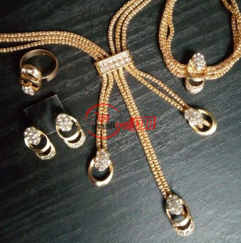 Luxury Fashion Necklace Earring Bracelet Ring Set Gold Color