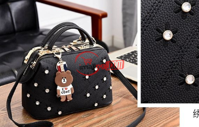 Ladies European Quality Shoulder/hand Bag (Black Color )