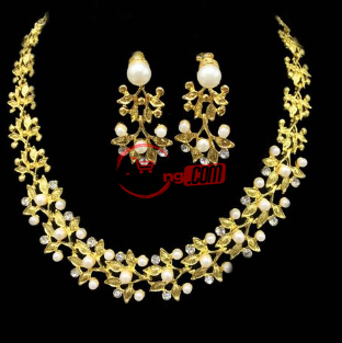 Two Suits Of The Gold Leaf Pearl Necklace Earring Jewelries Bride