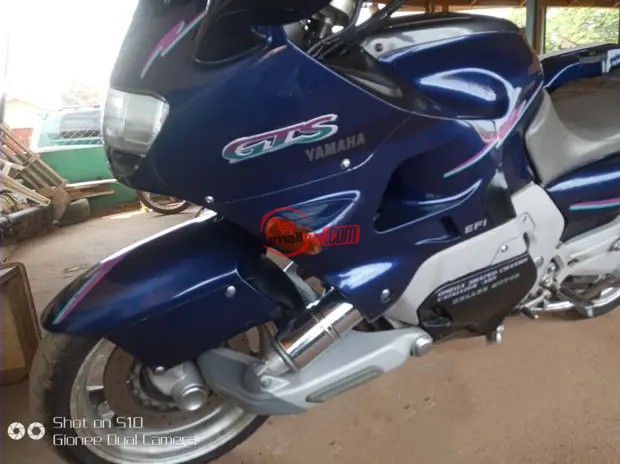 Yamaha 1999 Blue