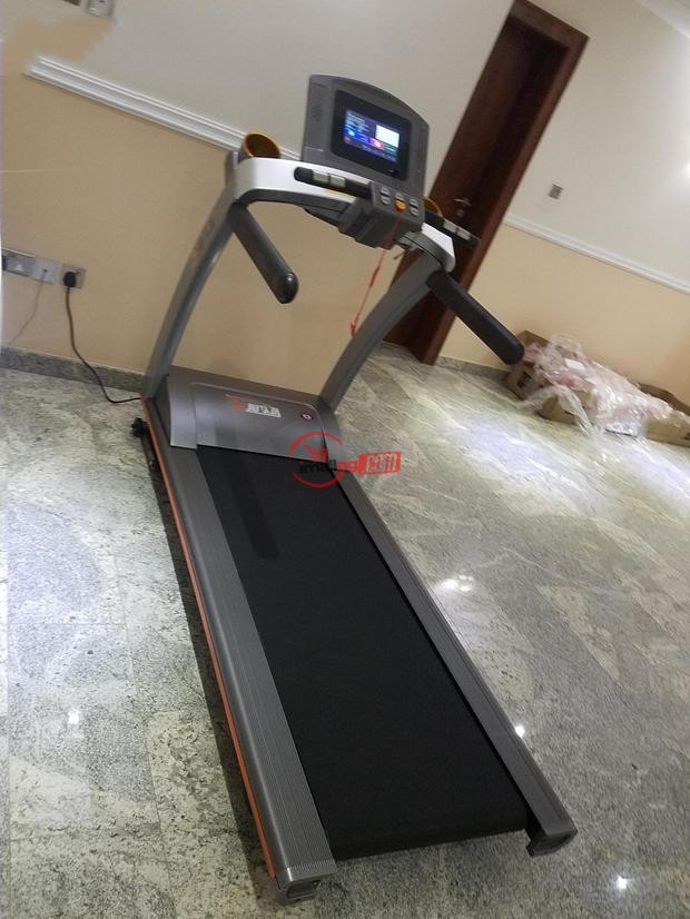 Treadmill With 9inches TV And Tounch Screen