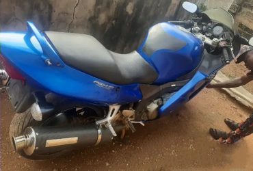 Honda CBR 2010 Blue