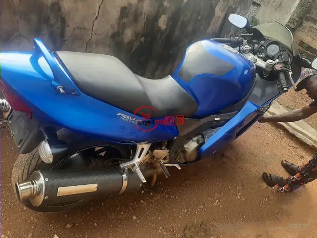 Honda CBR 2010 Blue