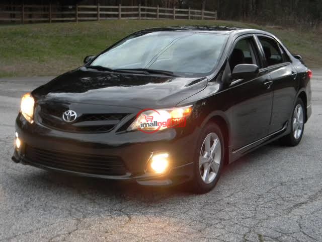 Toyota Corolla 2013 Black