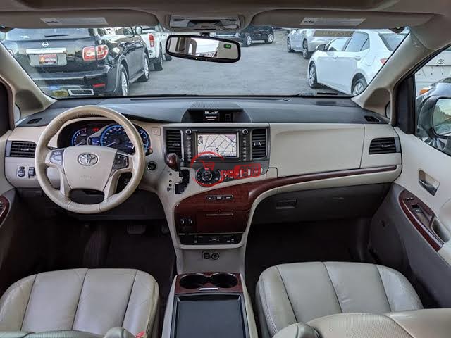 2011 Toyota Sienna Automatic Foreign Used