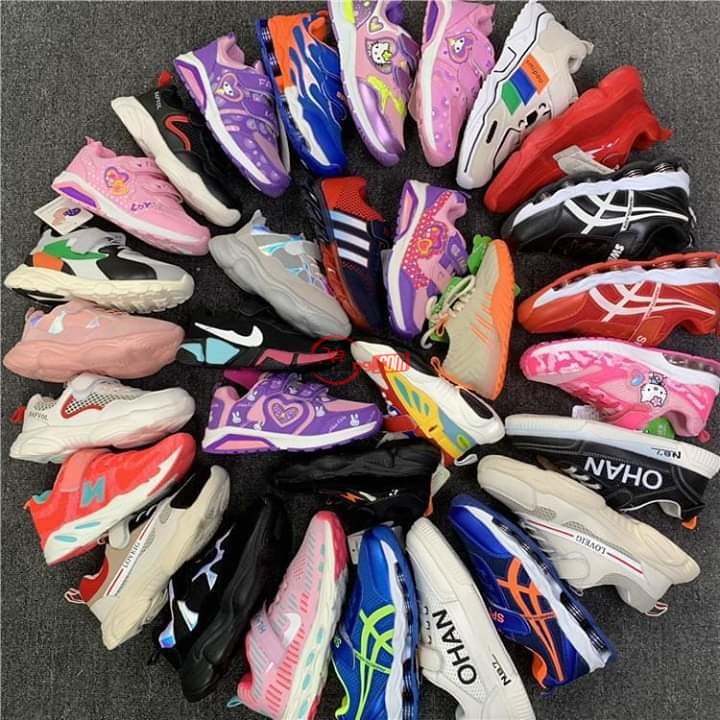 Kid's sneakers