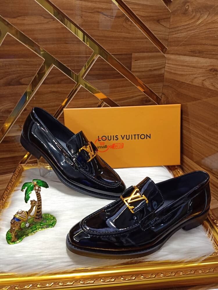 LOUIS VUITTON shoe