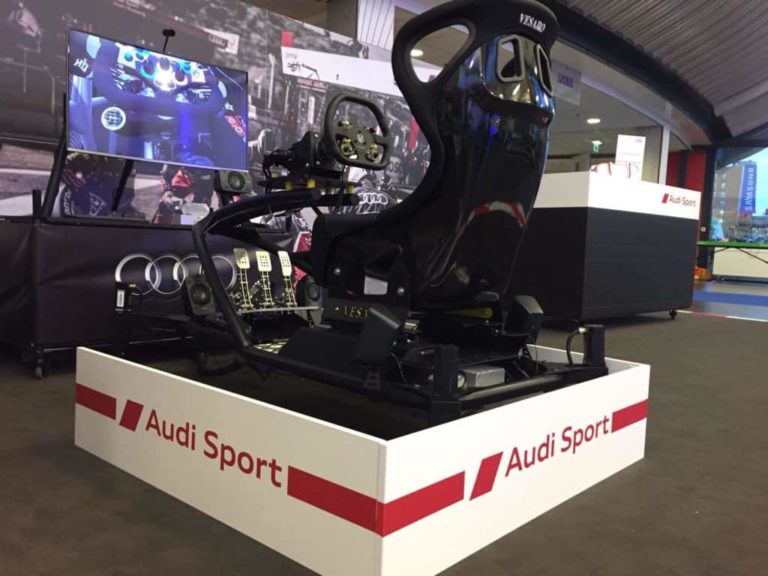 De bewegende 4D motion race simulator huren is ideaal voor BMW, PON, Mercedes, autobedrijven en automotive partners