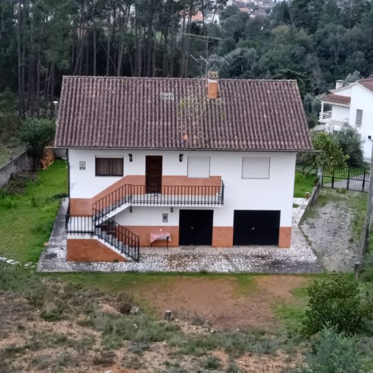 Moradia Isolada com Terreno em Moinhos, Miranda do Corvo