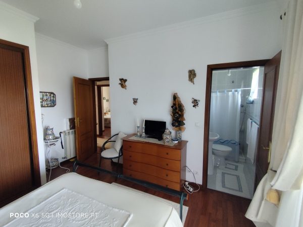 Apartamento T3 com Garagem (4 carros) em Cruz Morouços - Image 11