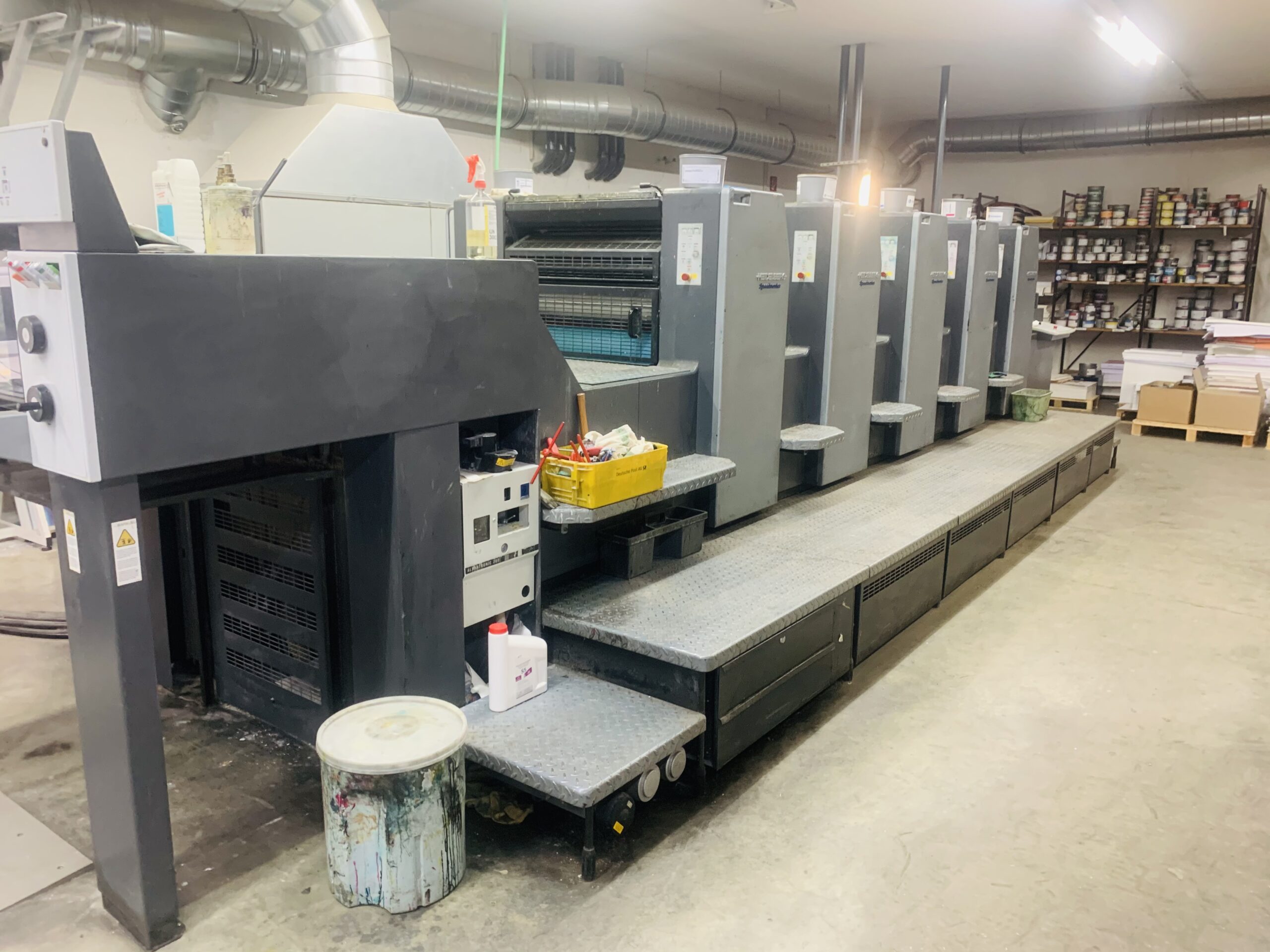 Heidelberg SM 74 5 Straight press year of man.2002 CP 2000 Wash up all Alcolor Technotrans Refrig/Recirc ITC Ink temperature control. TECHNOTRANS Varnishing unit Powder sprayer: GRAFIX In production