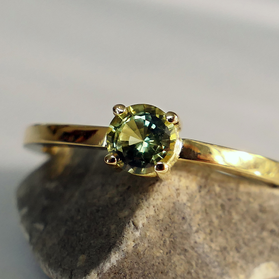 SAPPHIRE SOLITAIRE (PIECE UNIQUE)