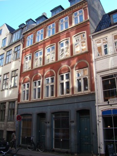 Nyhavn 11 - © www.indenforvoldene.dk store-strandstraede-8-lille-th