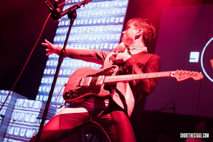 Franz Ferdinand + Citizens!, Vorst Nationaal Brussel – ontploffingen zonder timing