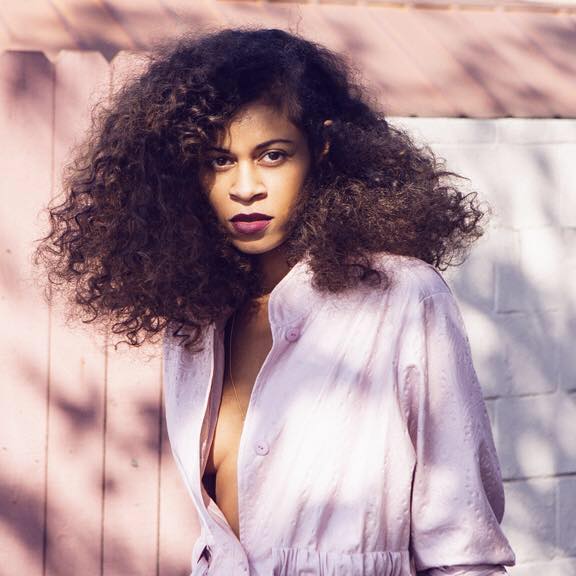 AlunaGeorge en Flume werken samen op ‘I remember’
