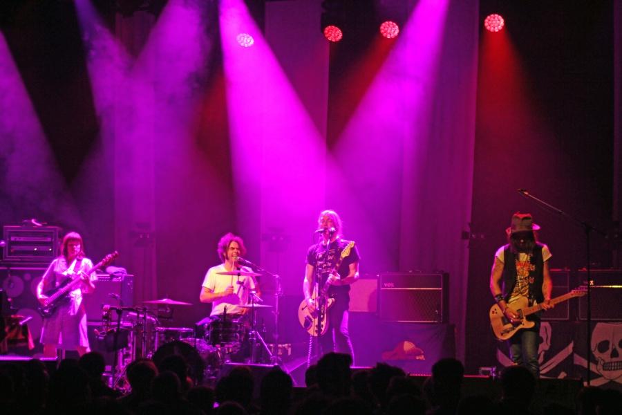 Het betere tripwerk met The Dandy Warhols in Het Depot, 7 mei 2016
