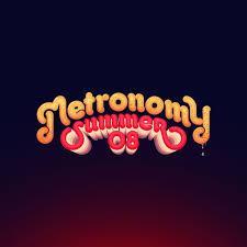 Nostalgisch terugblikken en doorgaan met Metronomy op ‘Summer 08’