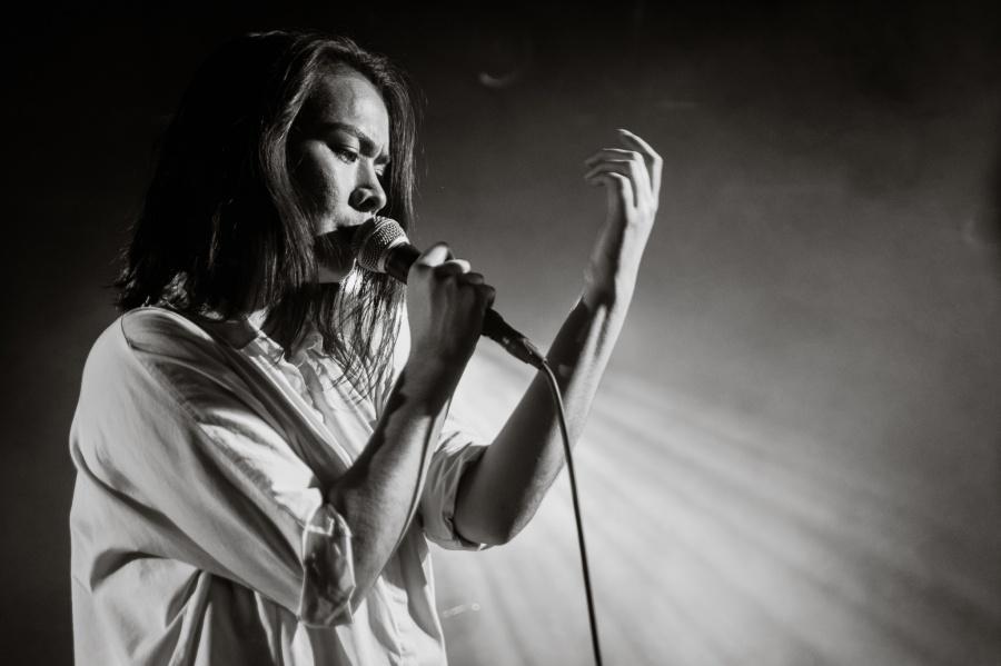 Mitski kondigt nieuw album ‘Laurel hell’ aan, luister single ‘The only heartbreaker’