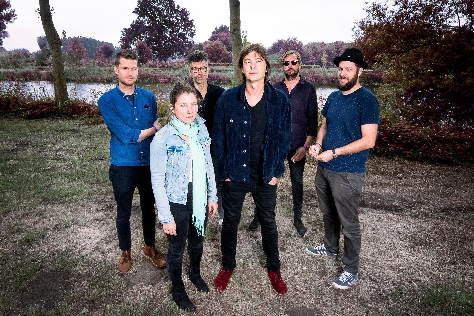 Première: The LVE verpakt single ‘Sad song’ in frisse postpop