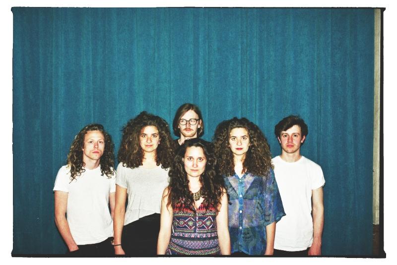 Uma Chine heeft debuutplaat klaar, luister nieuwe single ‘A cake spell’