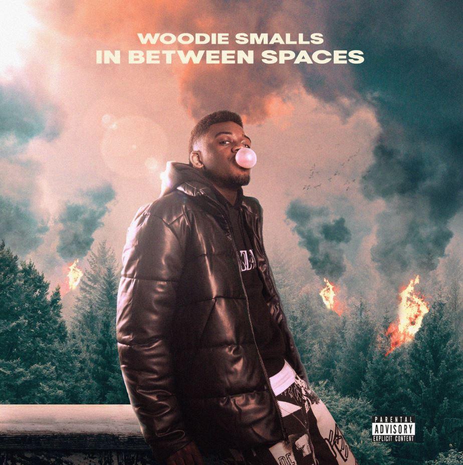 Woodie Smalls beroept zich op clichés op ‘In between spaces’
