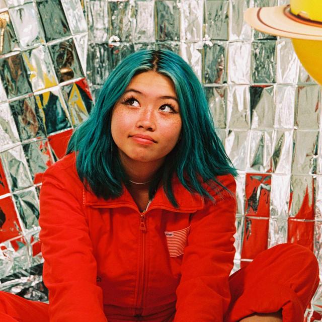 Beabadoobee kondigt debuutalbum ‘Fake it flowers’ aan, luister single ‘Care’