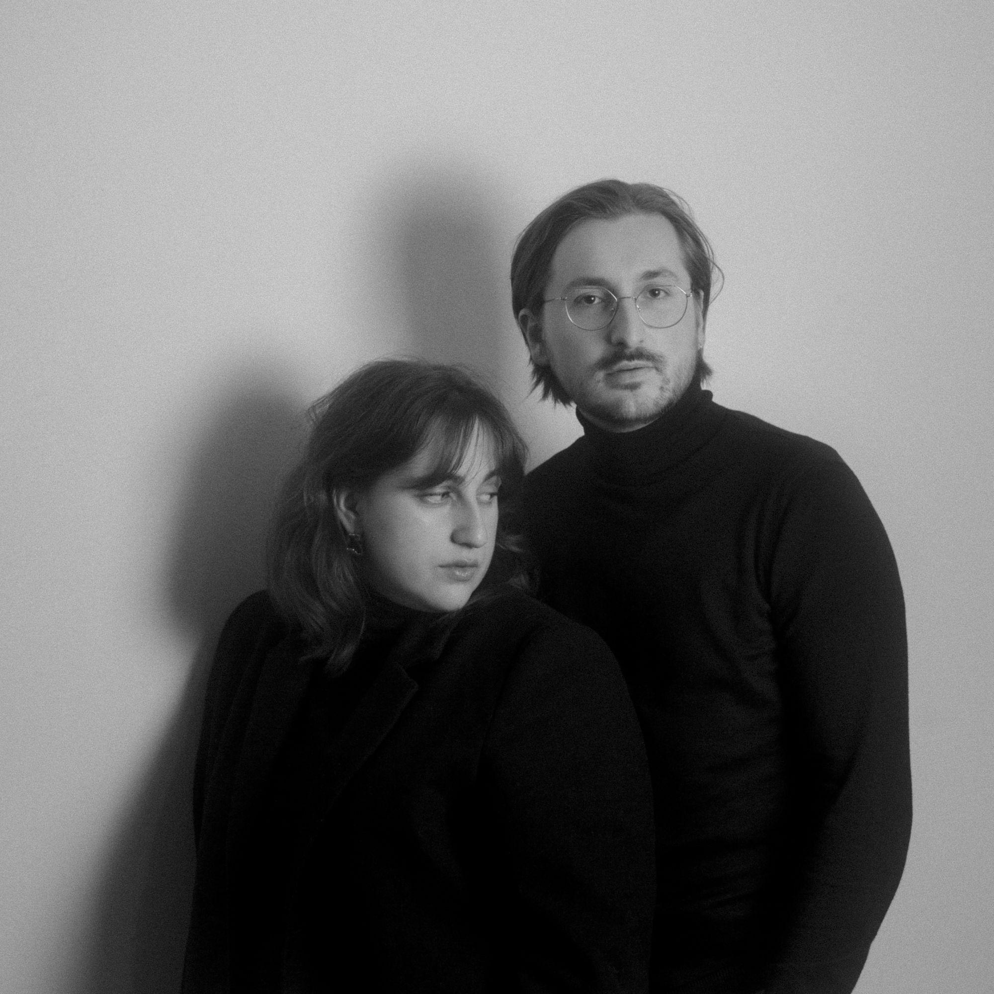 Première: Lo-Lee-Ta blaast moody triphop nieuw leven in met ‘Inflatable animals’