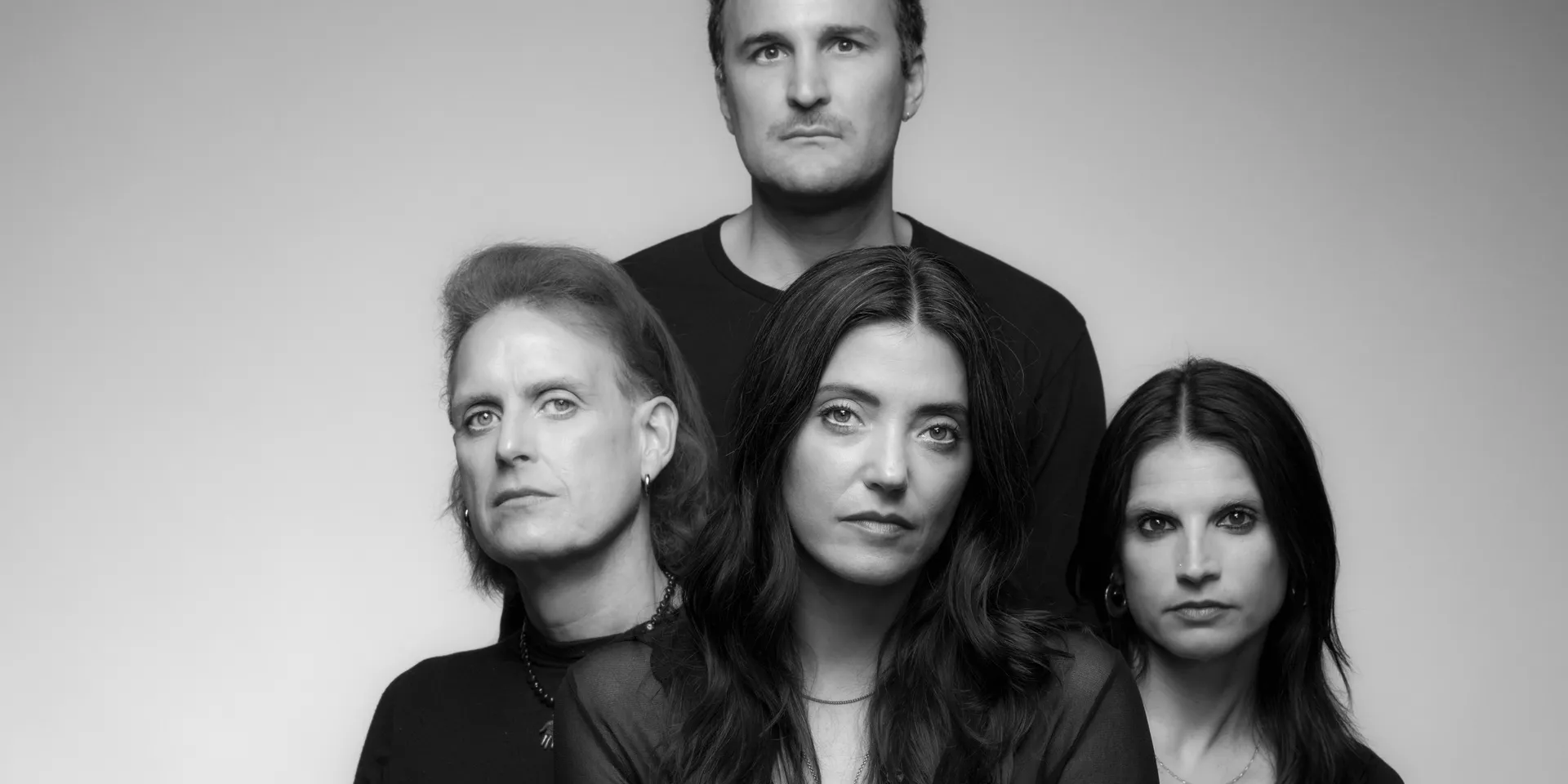 Sharon Van Etten kondigt nieuw album aan met The Attachment Theory en komt naar De Roma