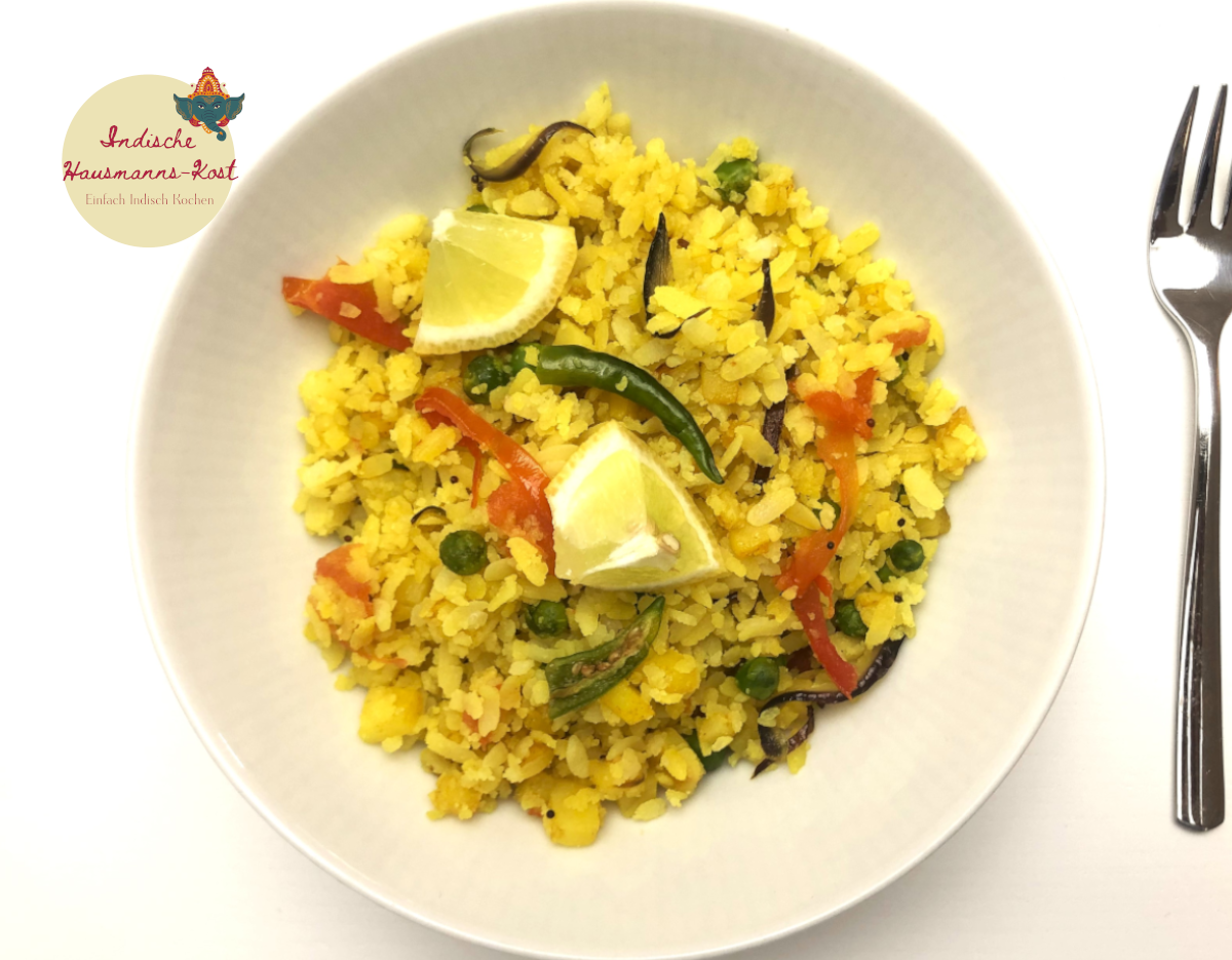 Poha (gequetschter Reis) mit Gemüse