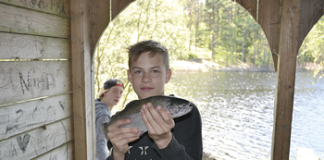 Harasjömåla med Bromölla fritidsgårds killgrupp