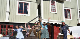 Det smäller på skottsbergska gården