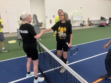 Fotografías de los participantes en la primera conferencia y torneo de tenis para ciegos de la USTA en Orlando, Florida.