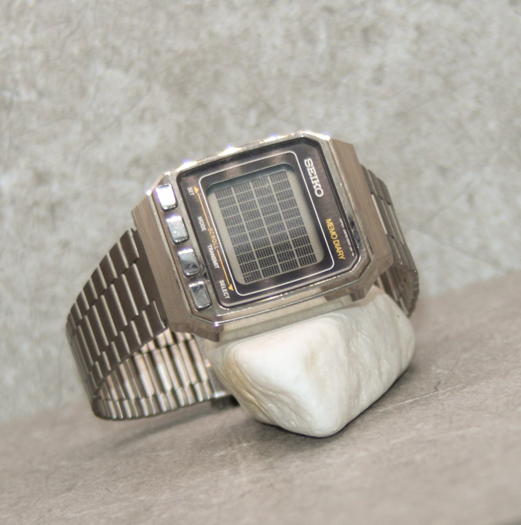 Seiko Memo Diary UW02-0010 Digital Watch - Early 1980