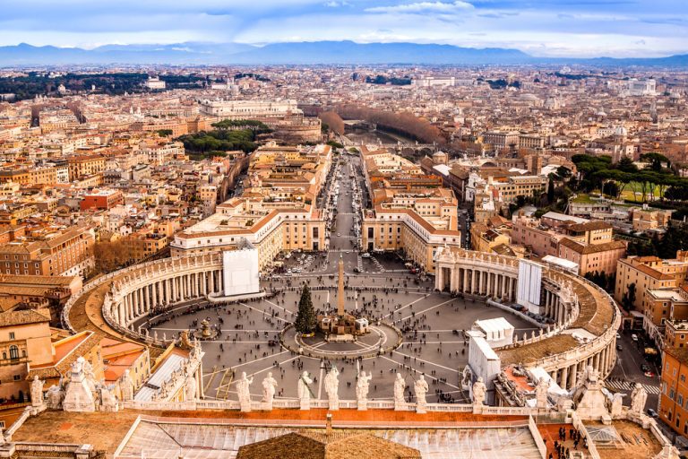 Ultimate Guide to Rome’s Top Attractions: Tips, Timings, and Tickets