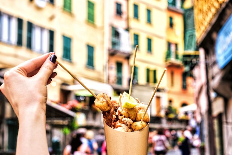 Eat in Cinque Terre: Hidden Gems & Must-Eat Delights!