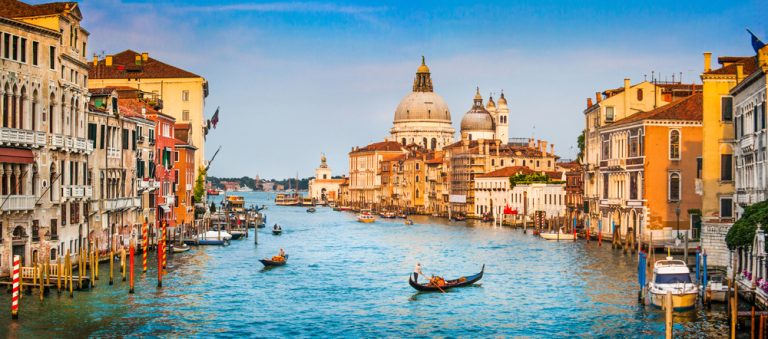Best Time of Year to Visit Italy: Monthly Climate Guide, Tips, and Travel Insights