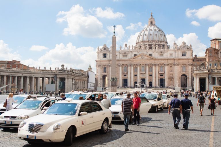 Conquering Rome One App at a Time: Your Ultimate Taxi Guide!