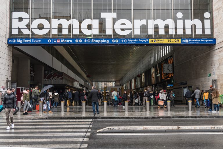 Can You Store Luggage at Rome Termini? A Traveler’s Guide