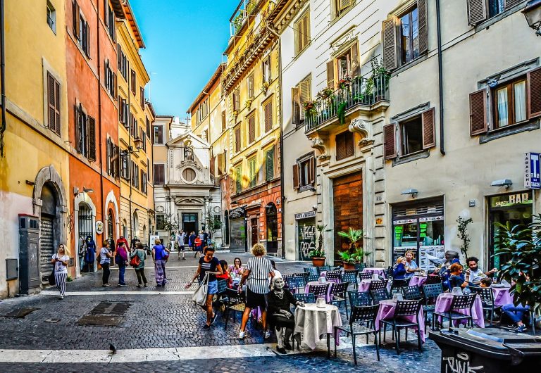 How Much Italian Do You Really Need in Rome? Your Essential Guide