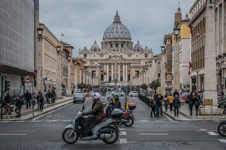 Discover the Best Area to Stay in Rome, Italy for a First-Time Visitor