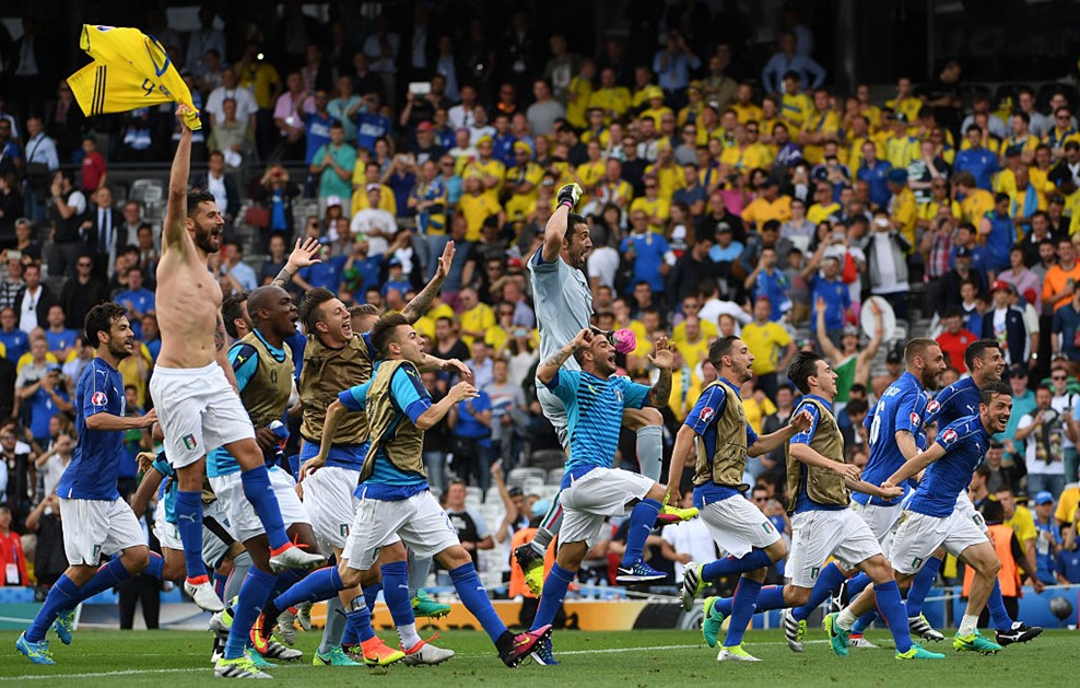 Vendetta su Ibra! Italia agli ottavi