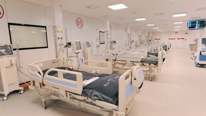 Covid, 41.247 nuovi casi e 326 decessi in 24 ore