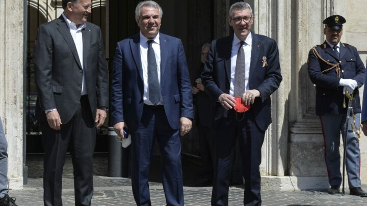 I sindacati al Governo “Valutare lo scostamento di bilancio”