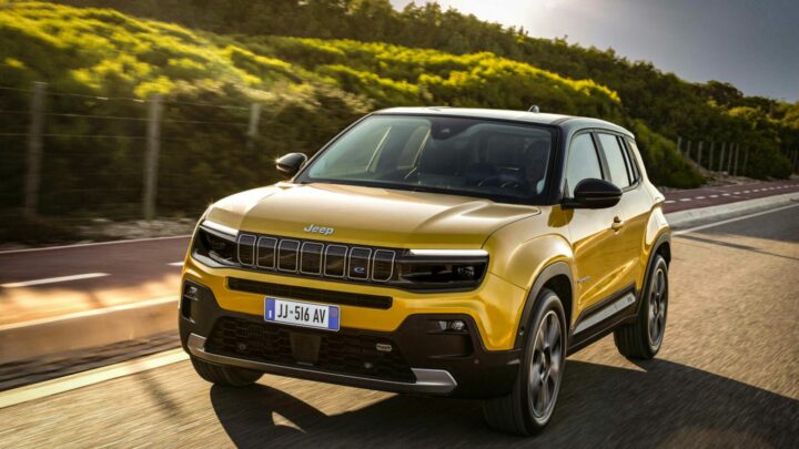 Entro il 2025 quattro nuovi suv elettrici Jeep, subito l’Avenger