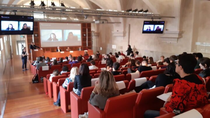 Appello FEduF, l’educazione finanziaria sia un diritto per i giovani