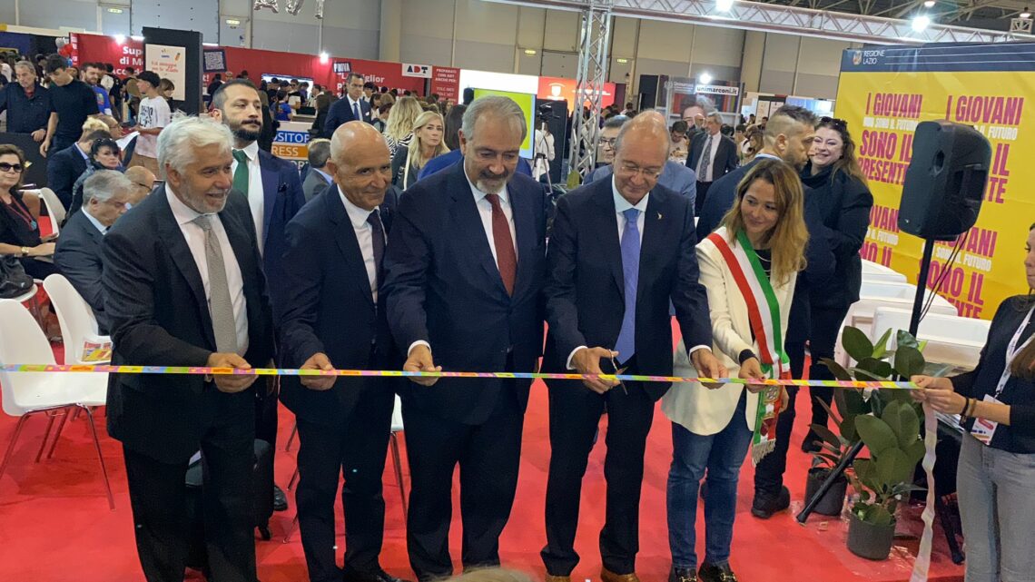 Salone Nazionale dello Studente e dell’Educazione Finanziaria: Un Ponte Verso il Futuro